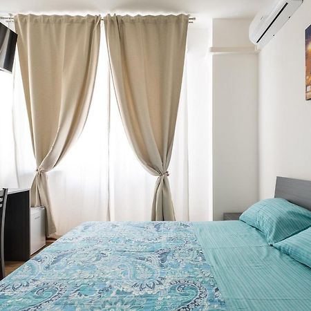 Studio 24 - Holiday & Business Apartment Болоня Екстериор снимка