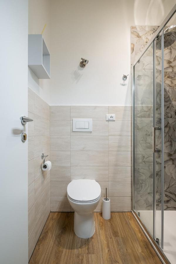 Studio 24 - Holiday & Business Apartment Болоня Екстериор снимка